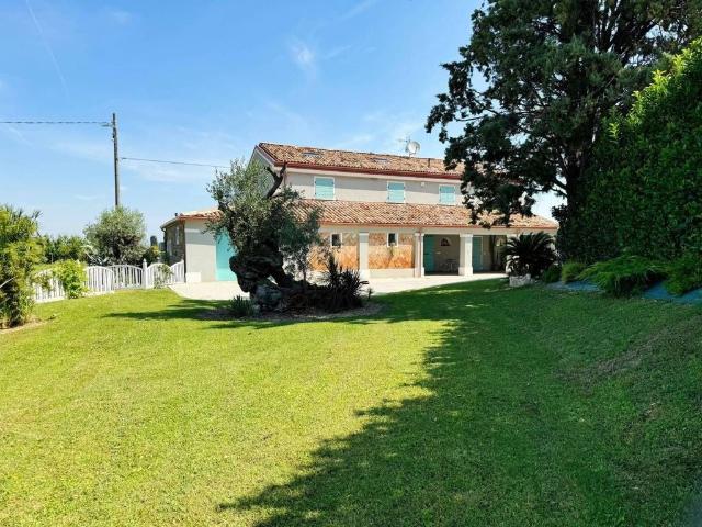 Villa Indipendente in vendita a Gambettola, Reggio Emilia