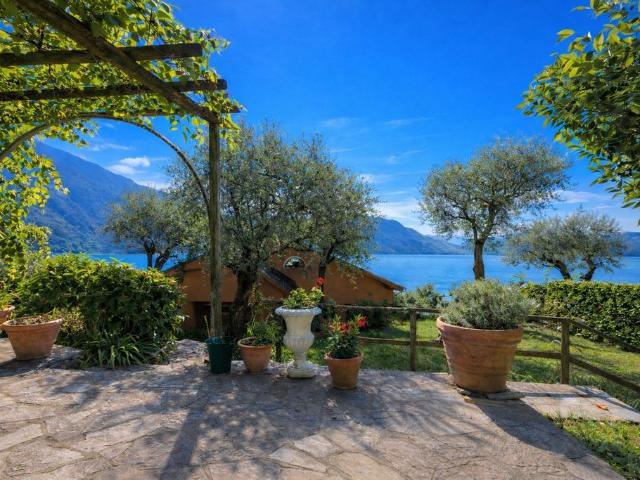 Villa Indipendente in vendita a San Siro, Rezzonico