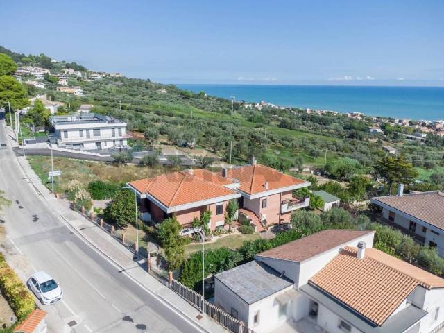 Villa Indipendente in vendita a San Silvestre, Silvi
