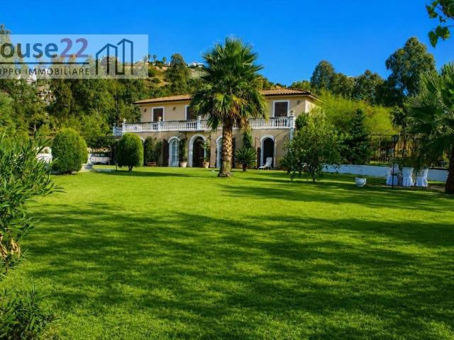 Villa Indipendente in vendita a Furnari, Sicilia