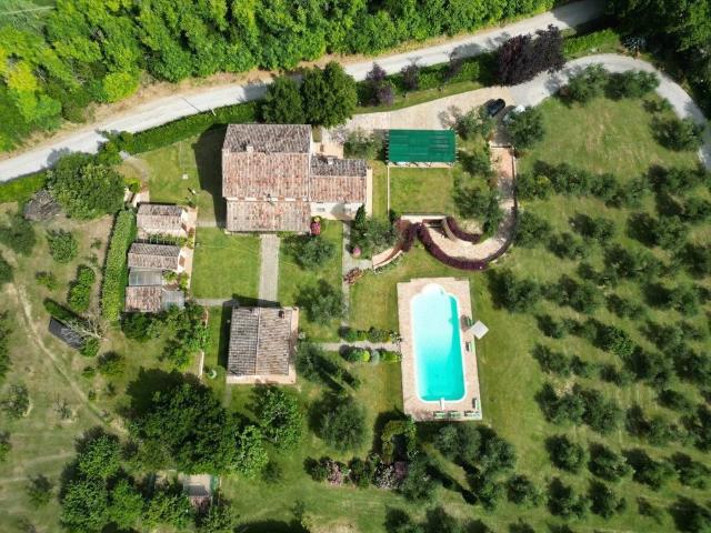 Villa Indipendente in vendita a San Cesareo, Marche