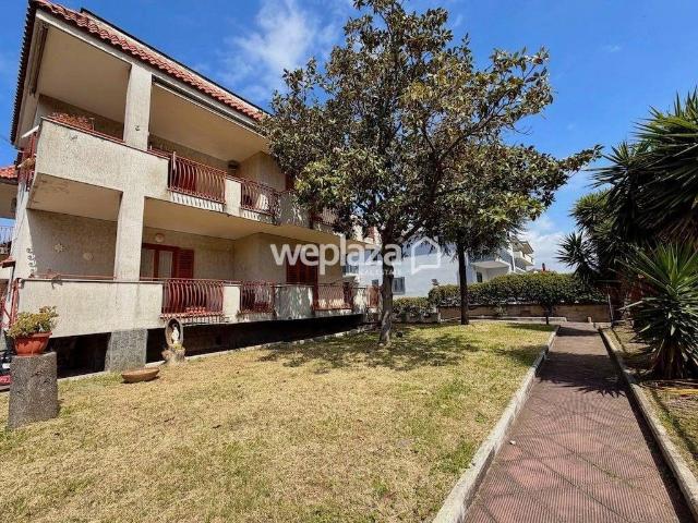 Villa Indipendente in vendita a Pollena Trocchia, Campania