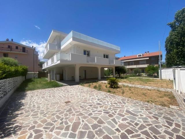 Villa Indipendente in vendita a Villa Canonico, Montesilvano