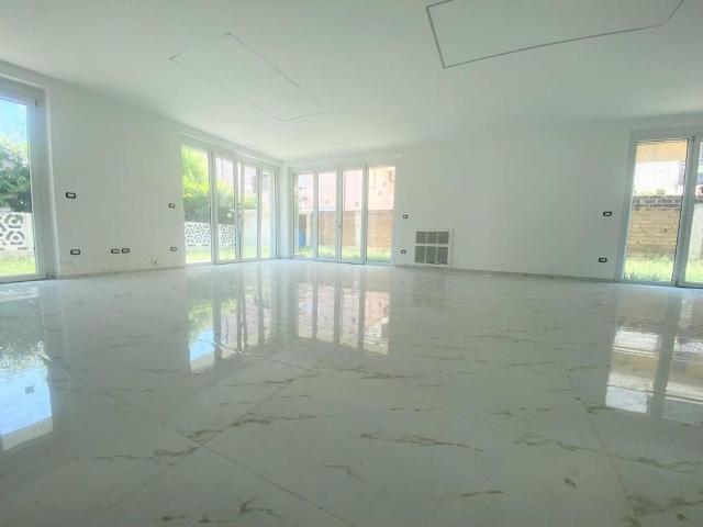 Villa Indipendente in vendita a Villa Canonico, Montesilvano