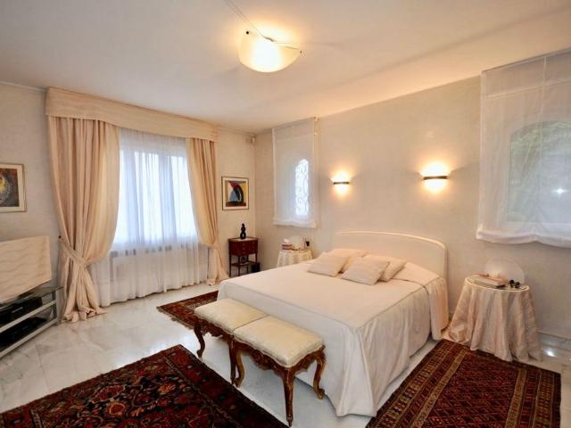 Villa Indipendente in vendita a Torno, Lombardia
