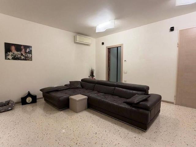 Villa Indipendente in vendita a Brondolo, Chioggia