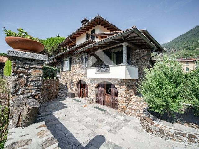 Villa Indipendente in vendita a Gera Lario, Como