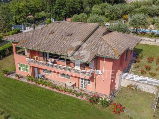 Villa Indipendente in vendita a Magione, Umbria