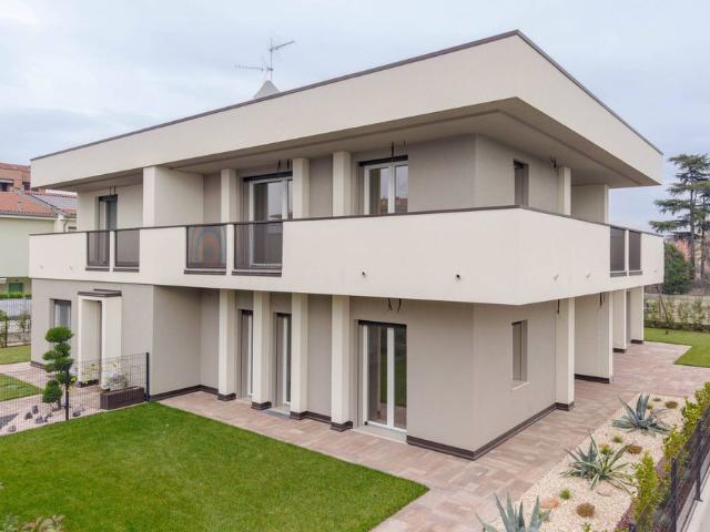 Villa Indipendente in vendita a Ovest, Brenzone