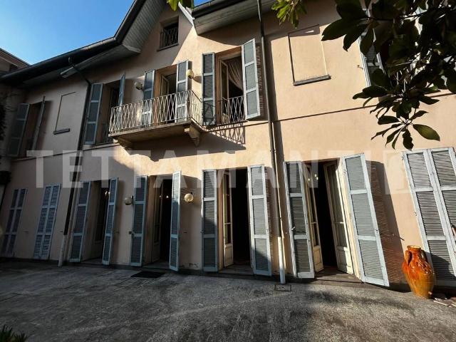 Villa Indipendente in vendita a Sant'Agostino, Como