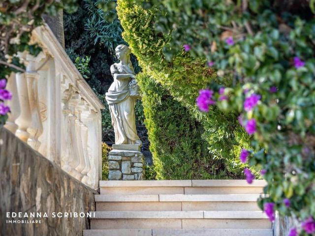 Villa Indipendente in vendita a Andora, Liguria