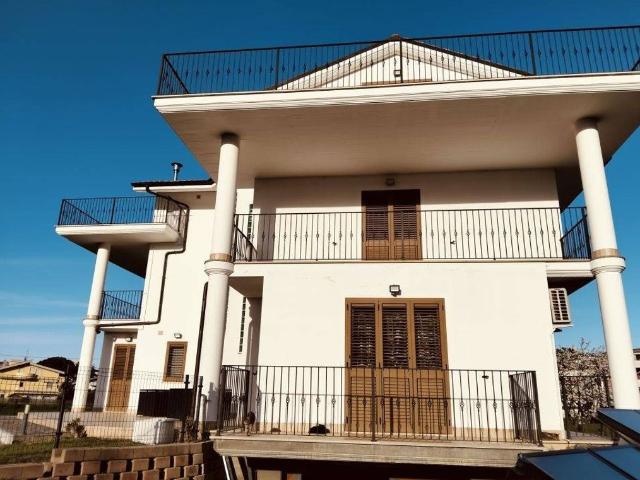 Villa Indipendente in vendita a Montesilvano, Abruzzo