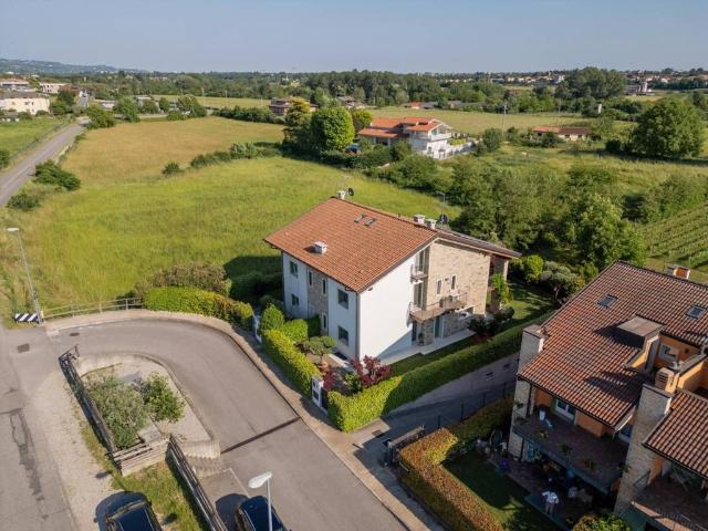 Villa Indipendente in vendita a Pescantina, Veneto