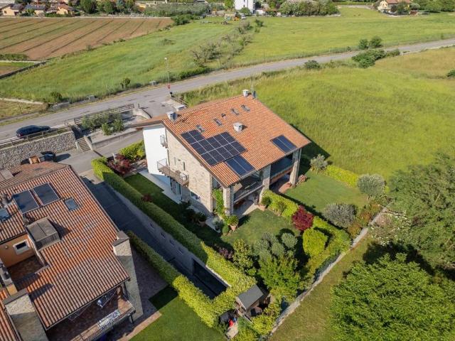 Villa Indipendente in vendita a Pescantina, Veneto