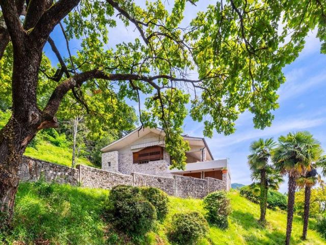 Villa Indipendente in vendita a Faedis, Friuli-Venezia Giulia