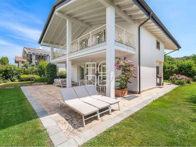 Villa Indipendente in vendita a Malocco Sopra, Lonato del Garda