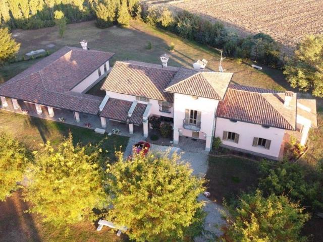 Villa Indipendente in vendita a Piemonte, Novara