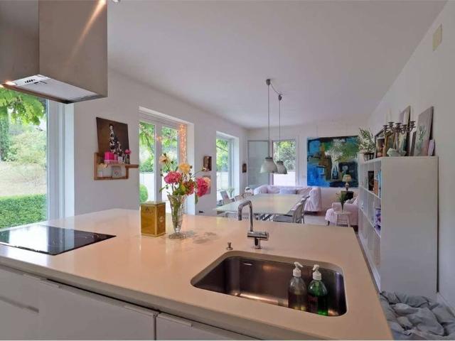 Villa Indipendente in vendita a Colline Matildiche, Re