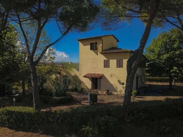 Villa Indipendente in vendita a Peruzza, Siena