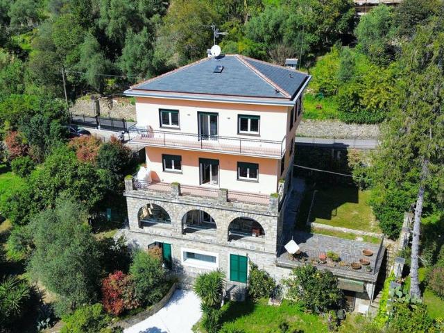 Villa Indipendente in vendita a San Michele di Pagana, Rapallo