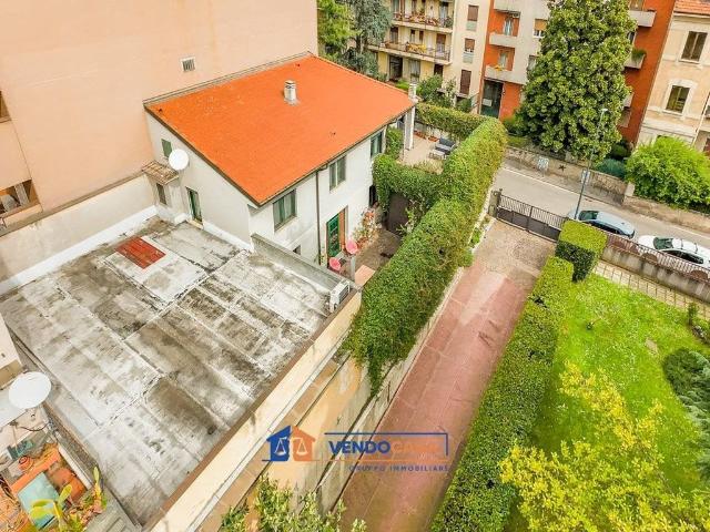Villa Indipendente in vendita a Municipio 8 di Milano, Milano