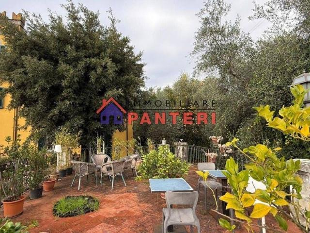 Villa Indipendente in vendita a Uzzano E Castello, Pistoia