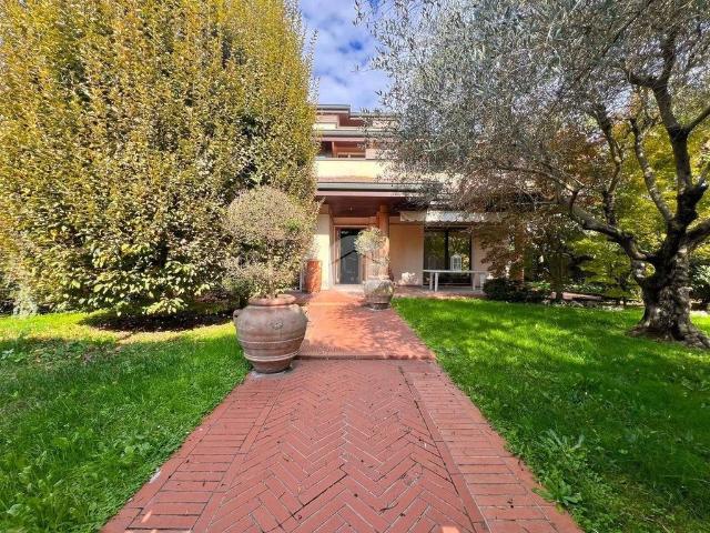 Villa Indipendente in vendita a Zevio, Veneto