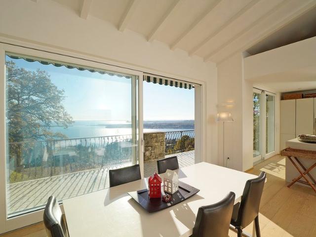 Villa Indipendente in vendita a Comunità Montana Parco Alto Garda bresciano, Gardone Riviera