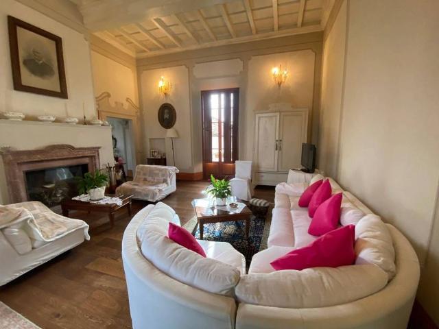 Villa Indipendente in vendita a Arena Po, Lombardia