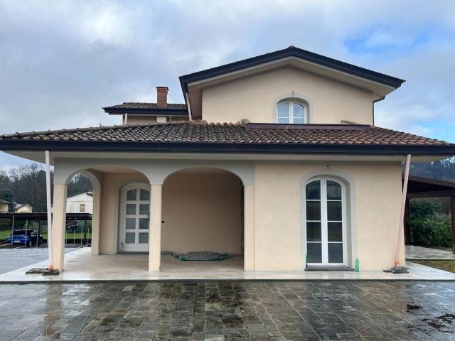 Villa Indipendente in vendita a Capannori, Toscana