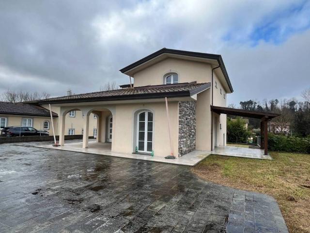 Villa Indipendente in vendita a Capannori, Toscana