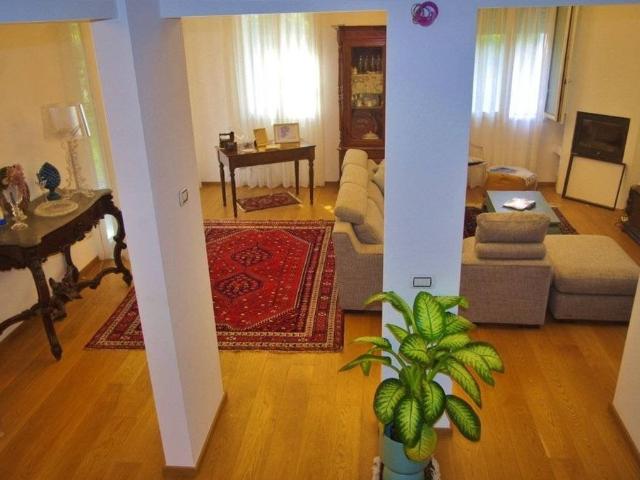 Villa Indipendente in vendita a Centro, Gallarate