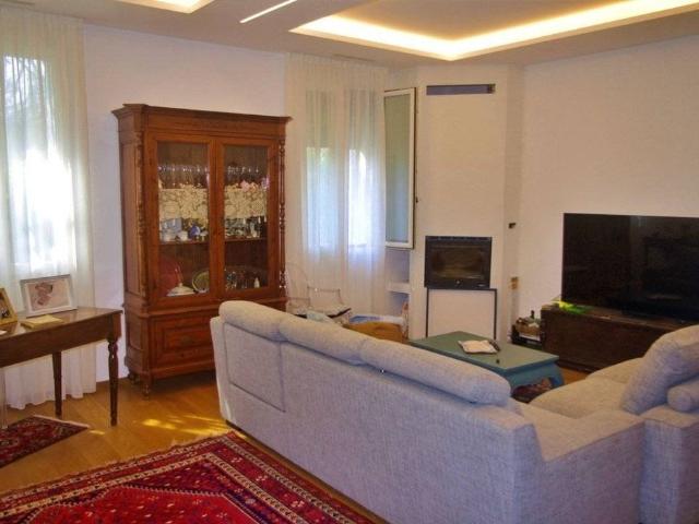 Villa Indipendente in vendita a Centro, Gallarate