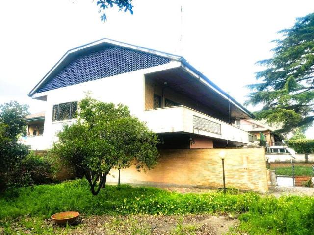 Villa Indipendente in vendita a Municipio Roma IX, Roma Capitale