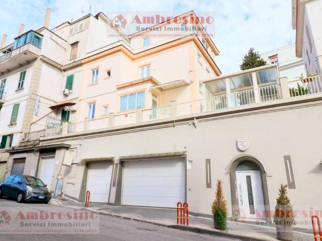 Villa Indipendente in vendita a Municipalità 3, Campania