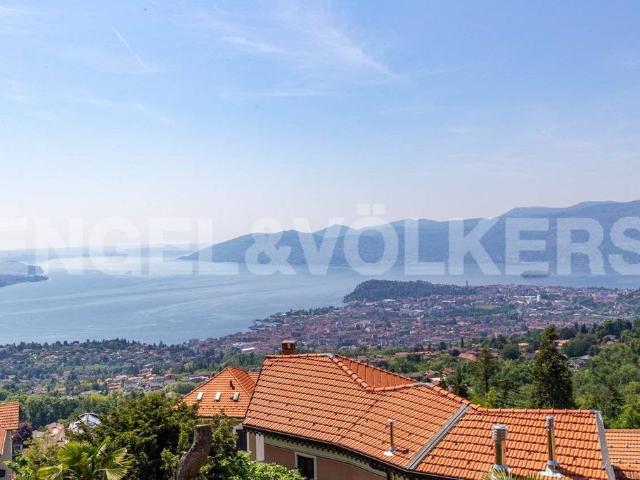 Villa Indipendente in vendita a Roncaccio, Piemonte