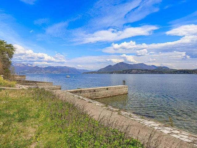 Villa Indipendente in vendita a Villa Lesa, Piemonte