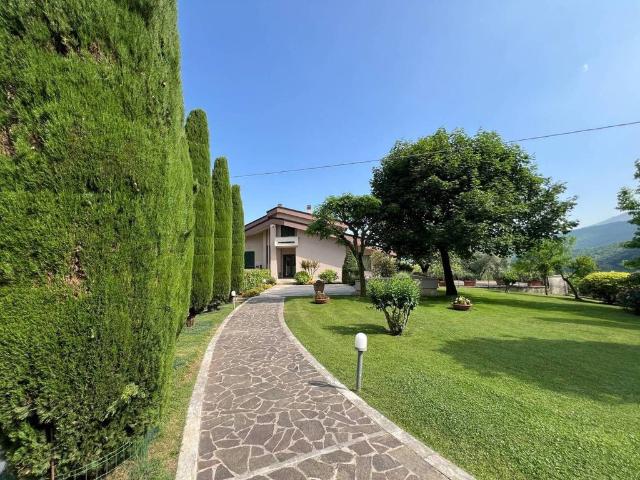 Villa Indipendente in vendita a Belmonte Castello, Lazio