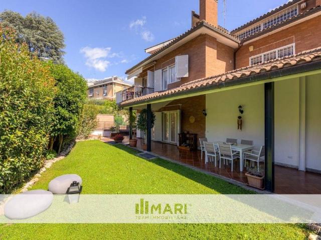Villa Indipendente in vendita a Spinaceto, Roma Capitale