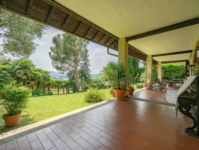 Villa Indipendente in vendita a Pesiago, Oggiono