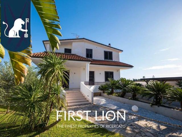Villa Indipendente in vendita a Puglia, Lecce
