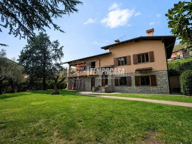 Villa Indipendente in vendita a Villaggio Marcolini, Botticino