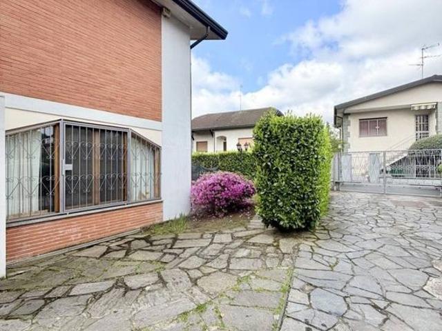 Villa Indipendente in vendita a Unione dei Comuni I Fontanili, Binasco