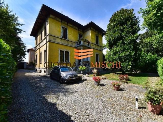 Villa Indipendente in vendita a Rondò dei Pini, Monza