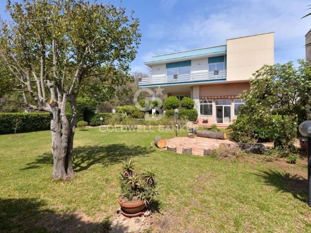 Villa Indipendente in vendita a San Cataldo, Puglia