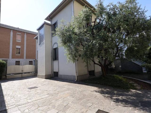 Villa Indipendente in vendita a Zona Omogenea Milano Nord, Sesto San Giovanni