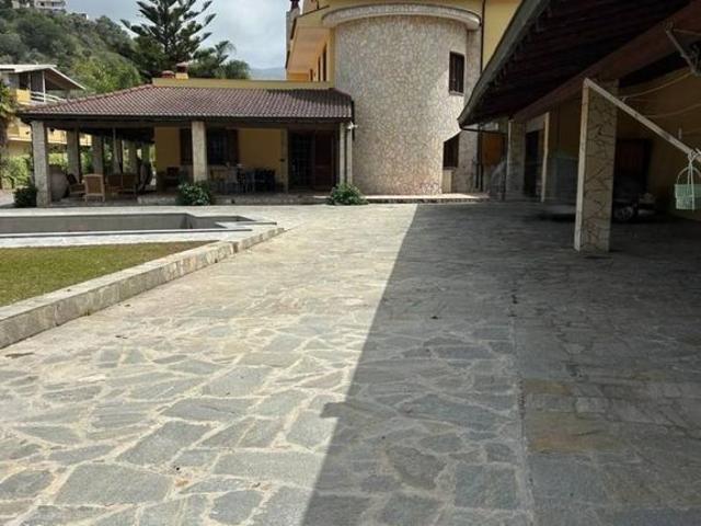 Villa Indipendente in vendita a Centineo, Barcellona Pozzo Di Gotto