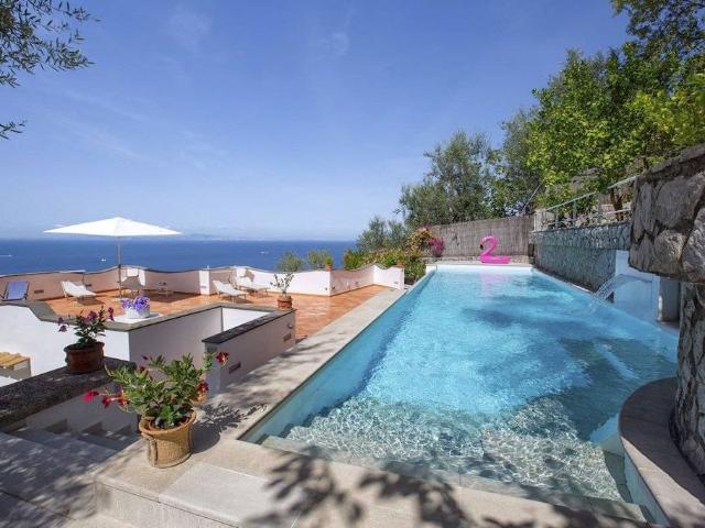 Villa Indipendente in vendita a Massa Lubrense, Campania