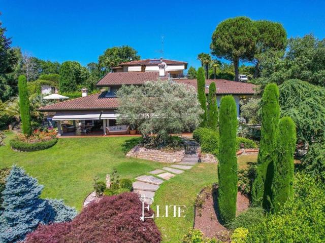 Villa Indipendente in vendita a Cardana, Besozzo