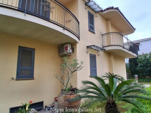 Villa Indipendente in vendita a Rione 219, Melito Di Napoli